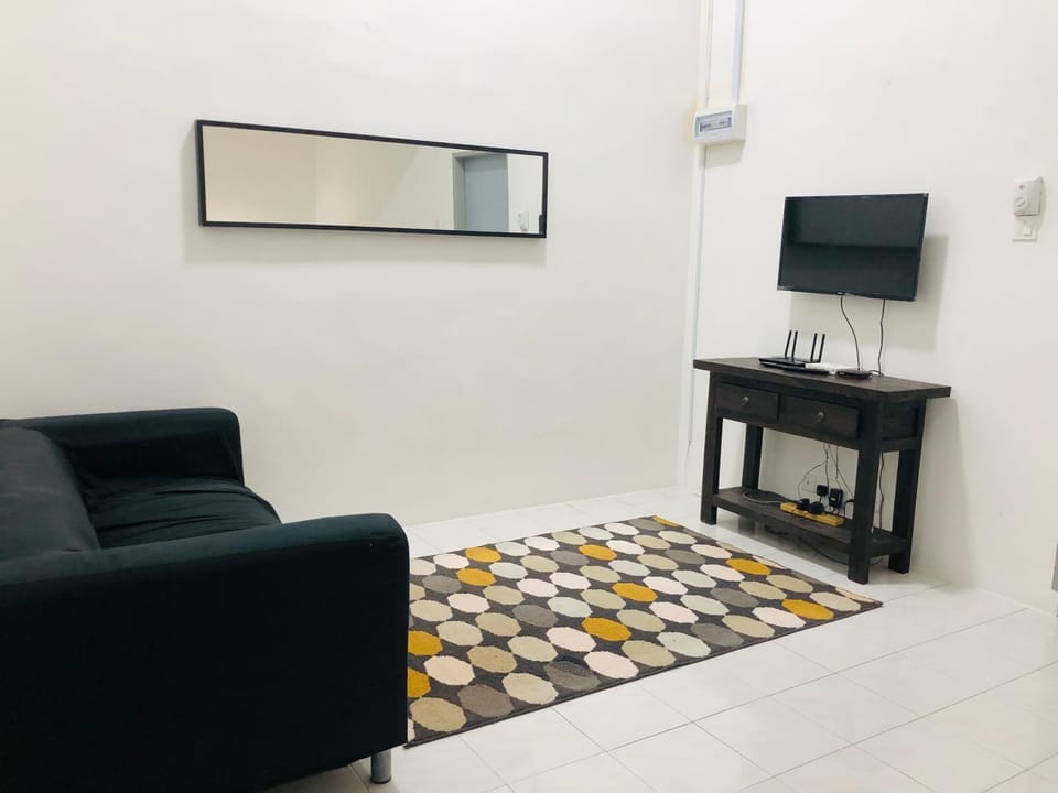 Communal lounge/ TV room, TV and multimedia, Living room, Seating area, Evening entertainment
