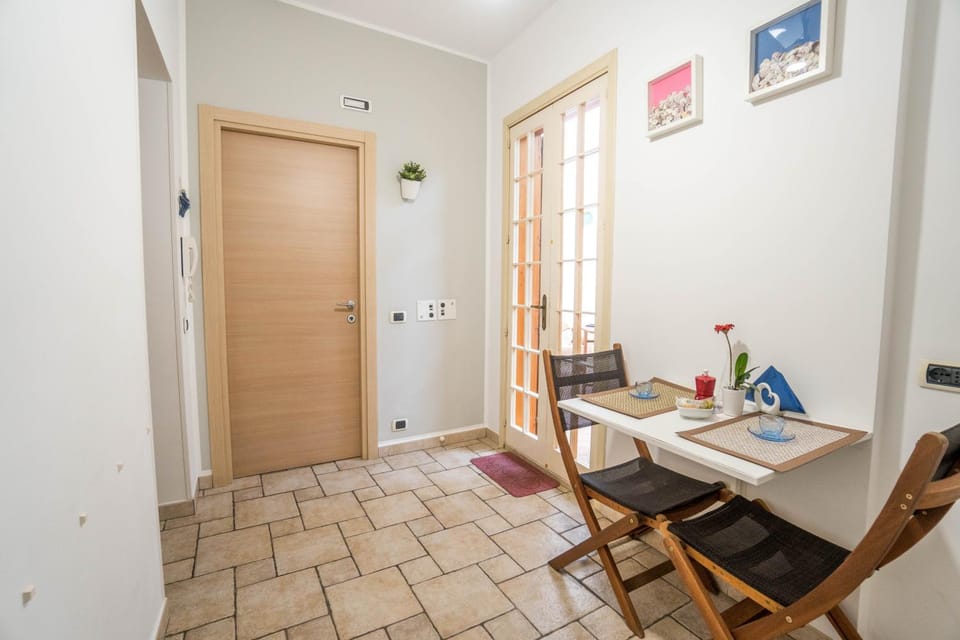 Kitchen or kitchenette, kitchen, kitchen