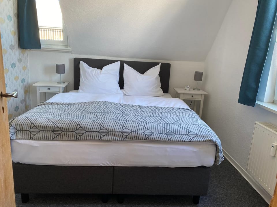 Living room, Bedroom