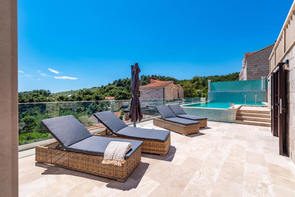 Patio, Day, View (from property/room), Balcony/Terrace, Seating area, Pool view, Swimming pool, sunbed