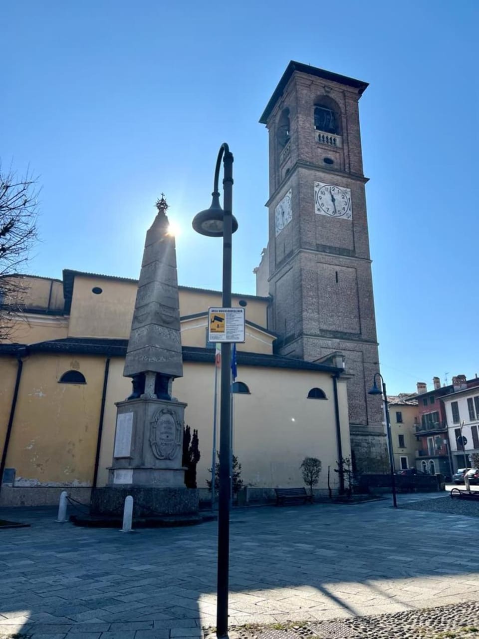 Landmark view, Street view
