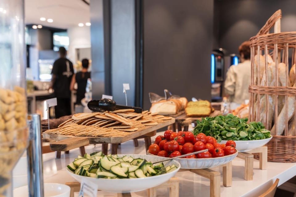 Breakfast, Buffet breakfast