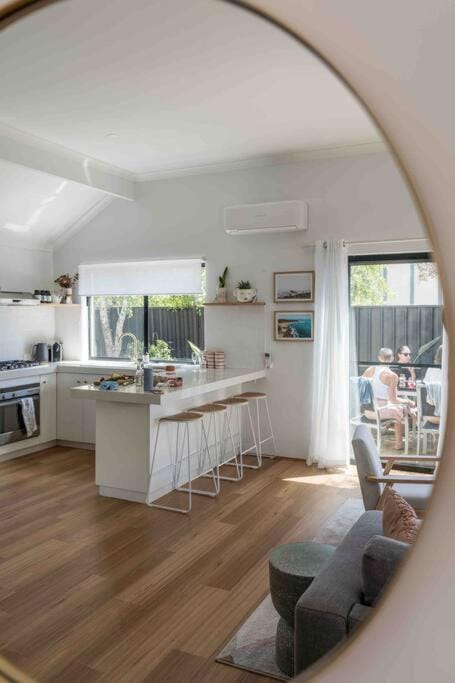 The heart of Margaret River -KARMALA HOUSE- House in Margaret River