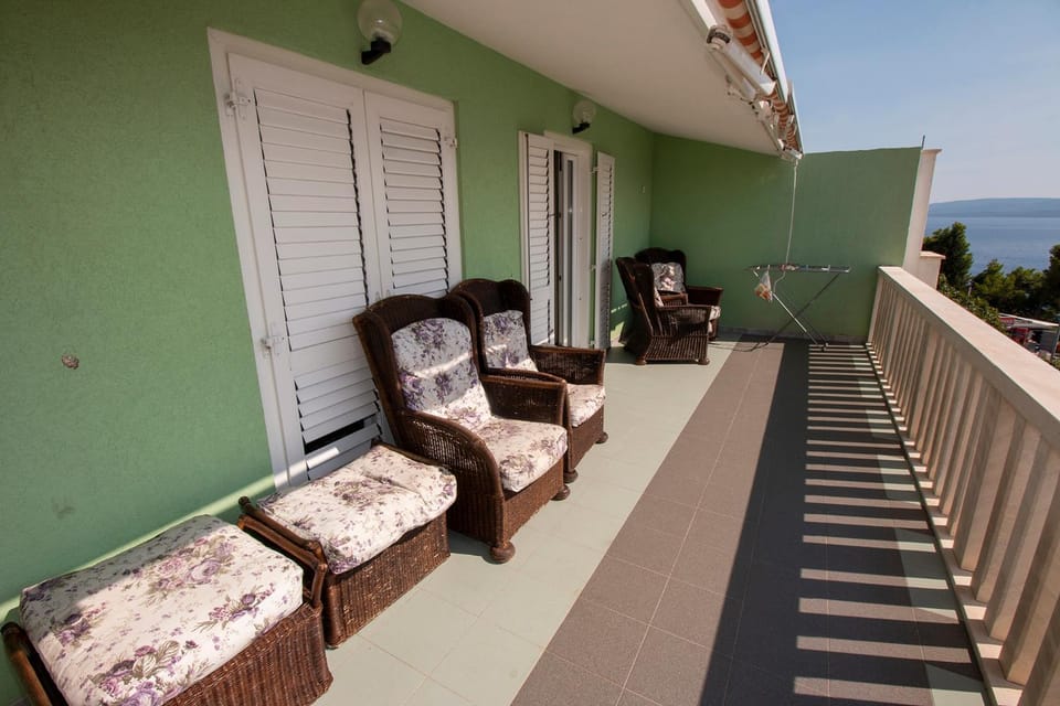 Property building, View (from property/room), Balcony/Terrace, Balcony/Terrace, Seating area