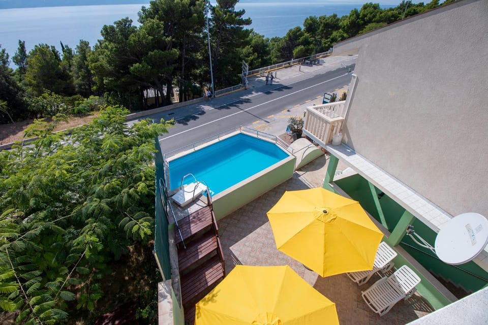 Property building, Beach, Sea view, Swimming pool