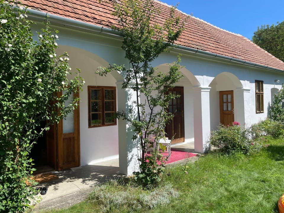 Property building, Balcony/Terrace