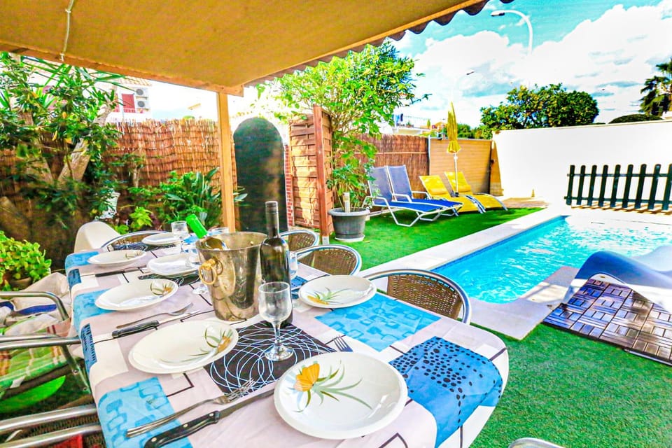 LITORAL COSTA DORADA - CASA DEL SOL Only families Villa in Cambrils