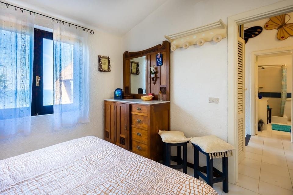 Property building, Living room, Bedroom