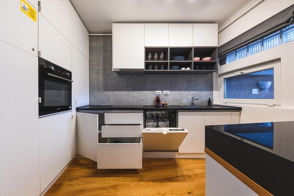 Coffee/tea facilities, Kitchen or kitchenette, dishwasher, pet friendly, stove