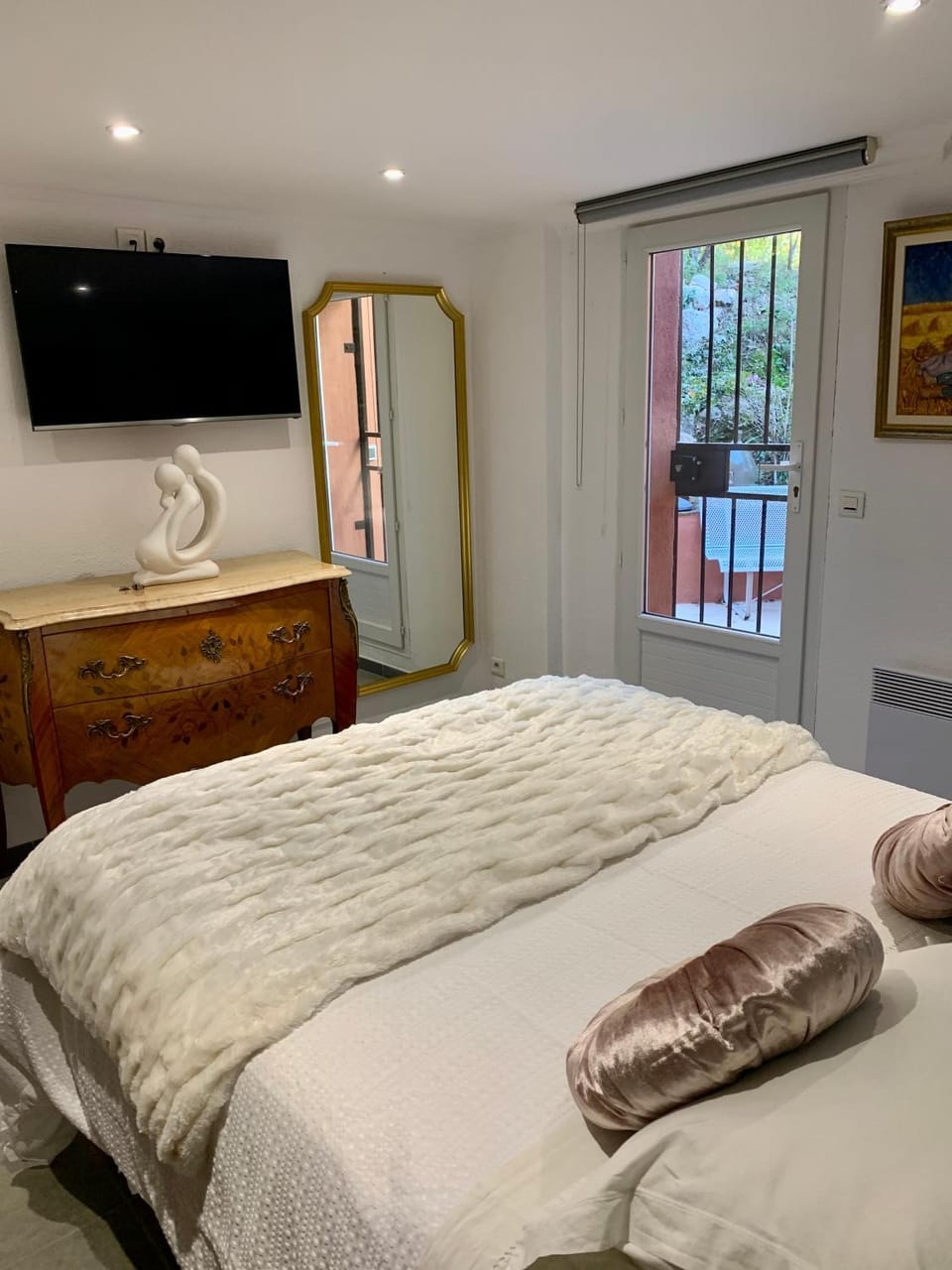 Appartement de caractère Le Camélia, 56m², dans propriété au calme avec piscine by le Mas de Louise et Sacha Apartment in Solliès-Toucas