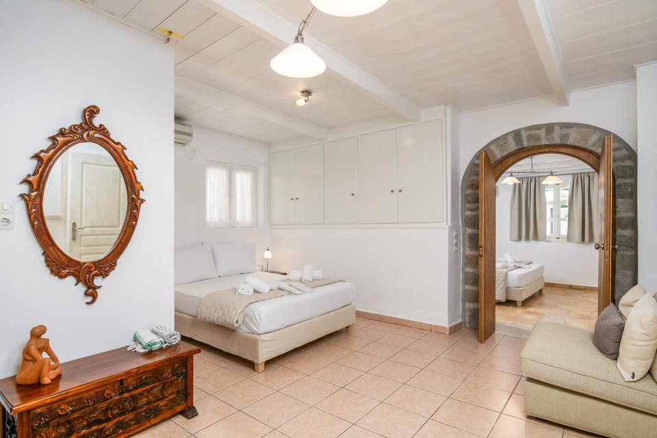 Bed, Seating area, Bedroom, hair dryier, heating, wardrobe, air conditioner
