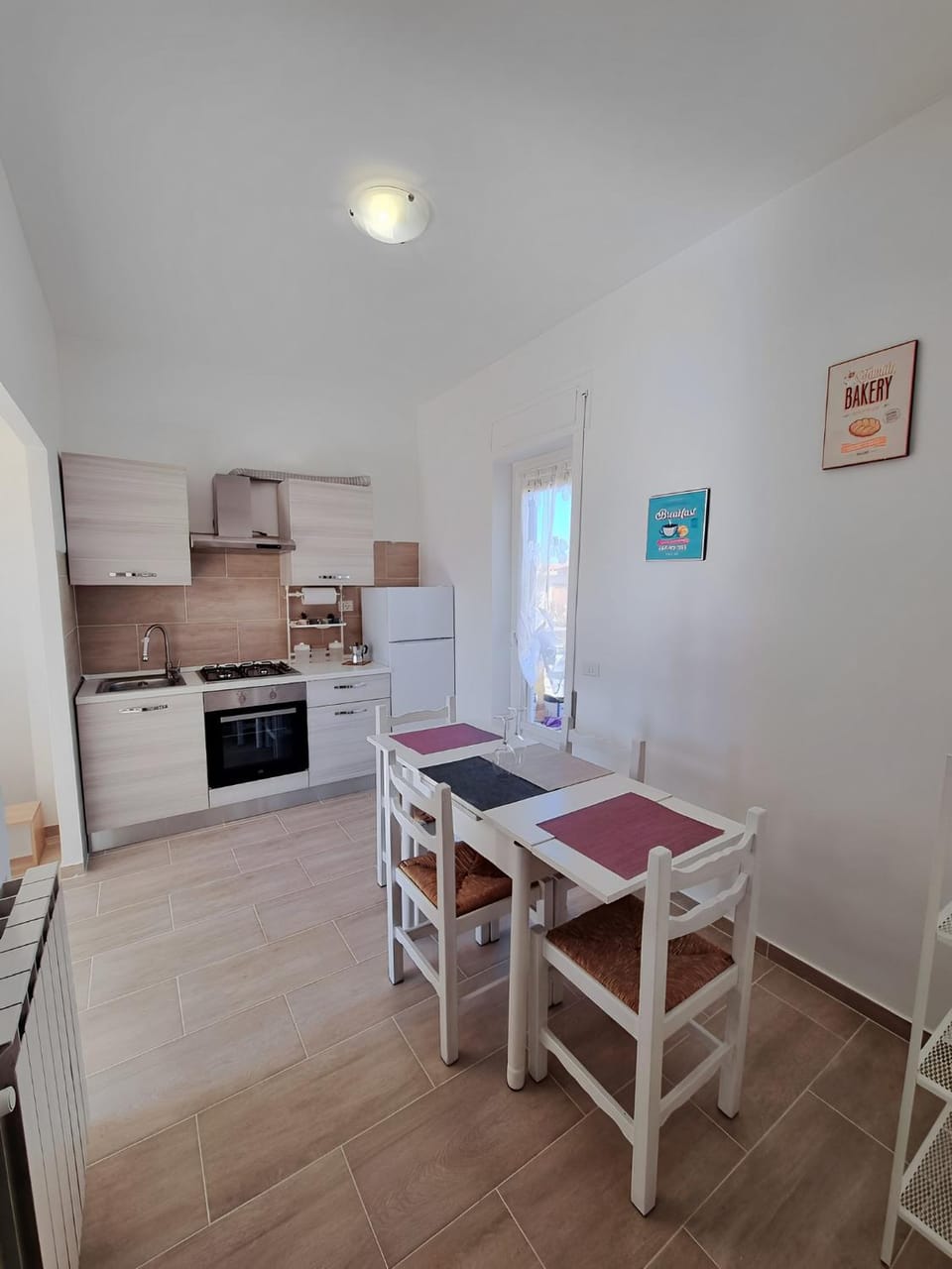 Kitchen or kitchenette, Dining area, pet friendly, stove