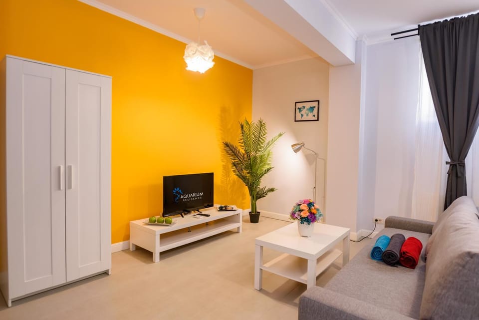 TV and multimedia, Living room, Photo of the whole room, Evening entertainment