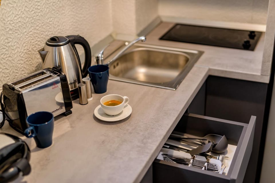 Coffee/tea facilities, Kitchen or kitchenette