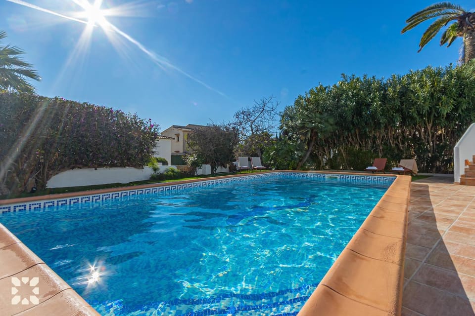 Day, Garden, Garden view, Pool view, Swimming pool, sunbed