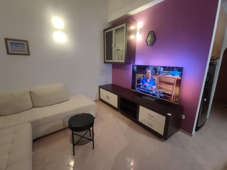 TV and multimedia, Seating area