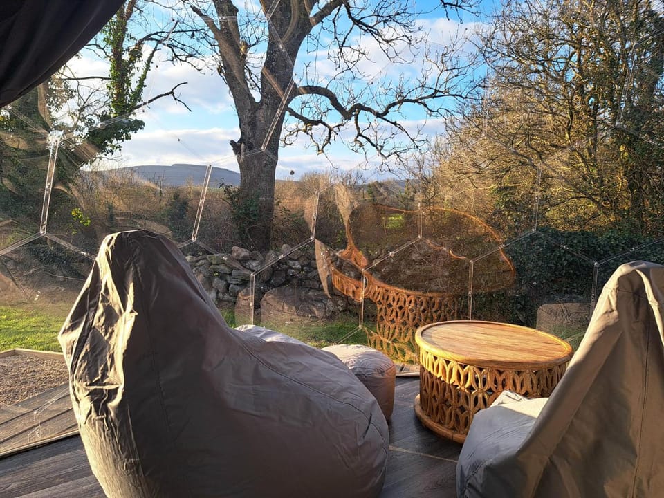 Garden, Seating area, Garden view, Mountain view