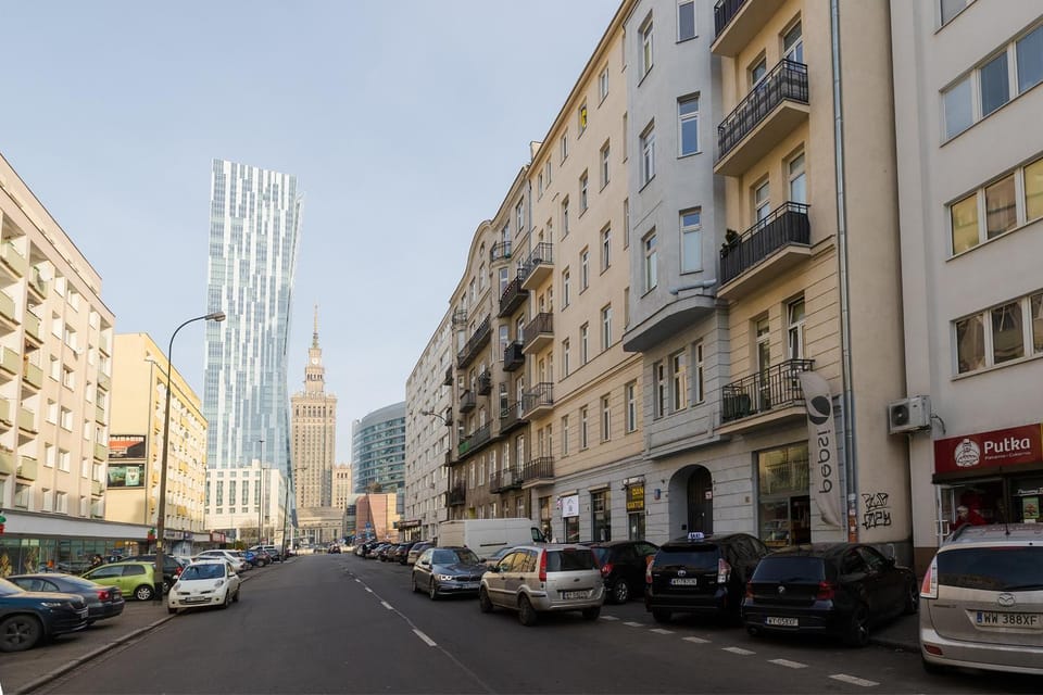 Neighbourhood, Location