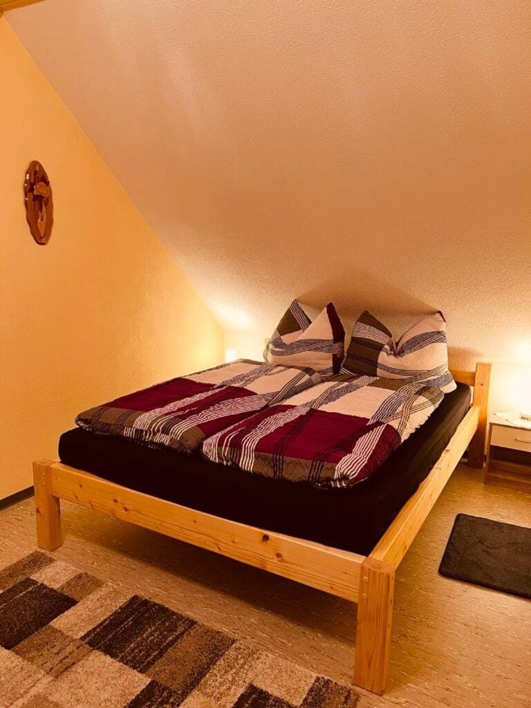 Bed, Photo of the whole room, Bedroom