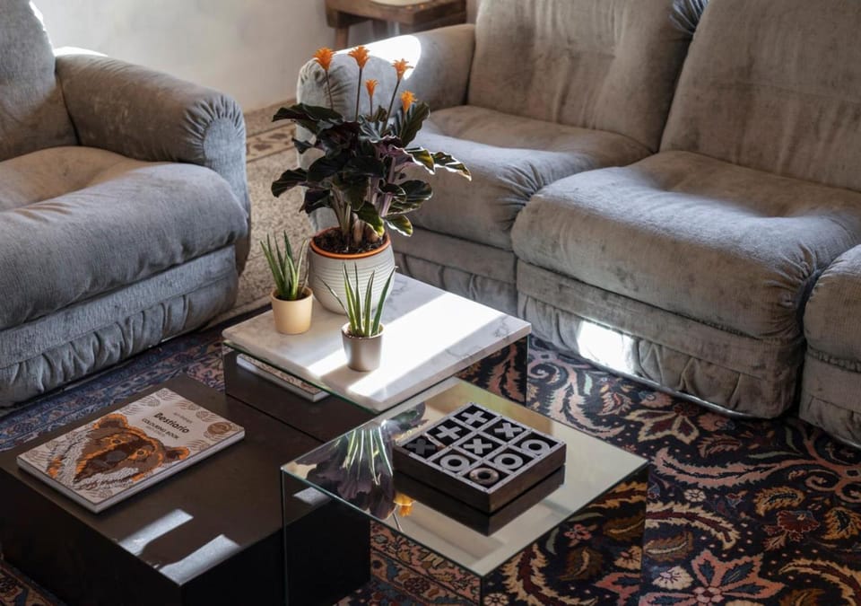 Living room, Seating area