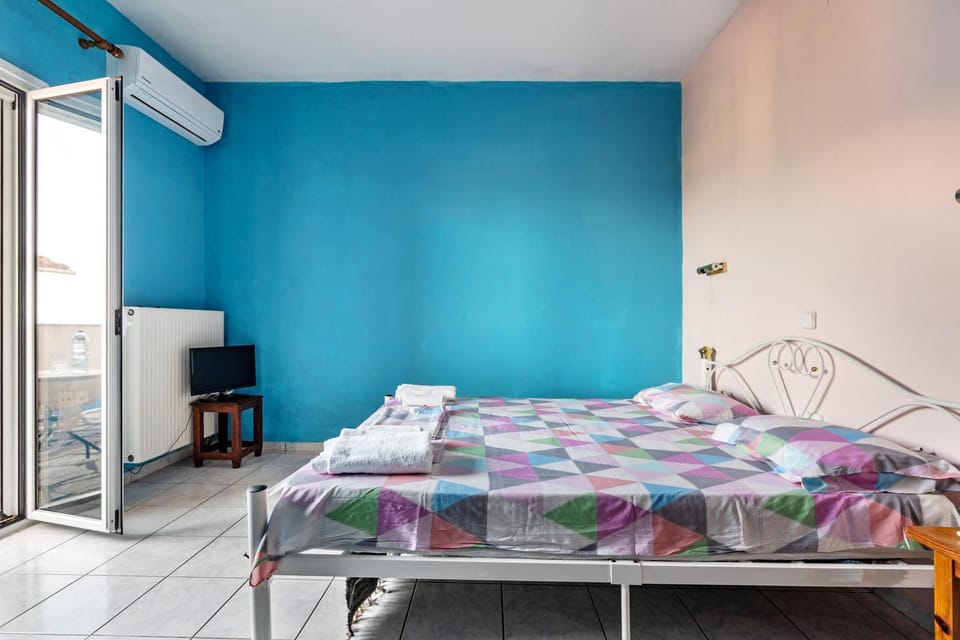Property building, Living room, Bedroom