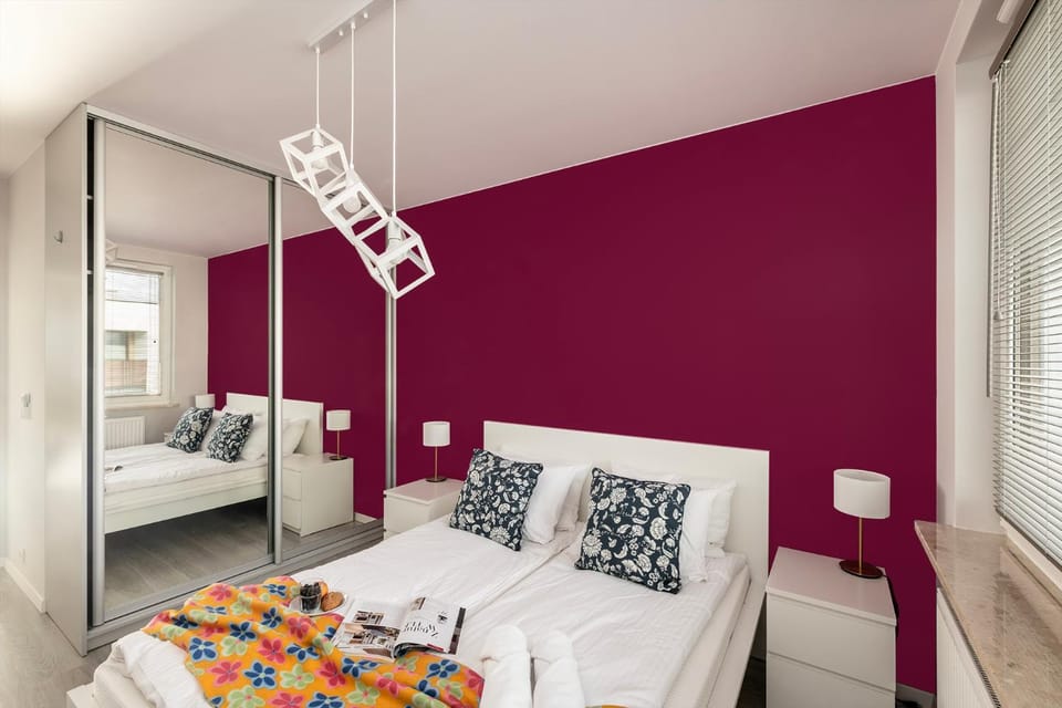 Bed, Bedroom, towels, wardrobe