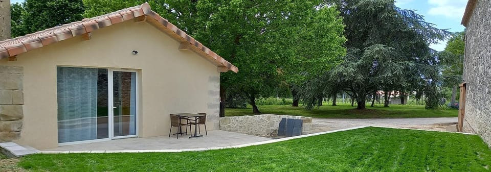 Garden view, Internal: Not applicable to any particular room