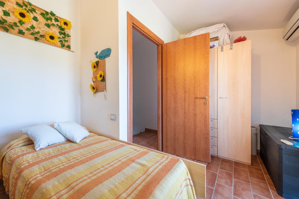 Property building, Living room, Bedroom