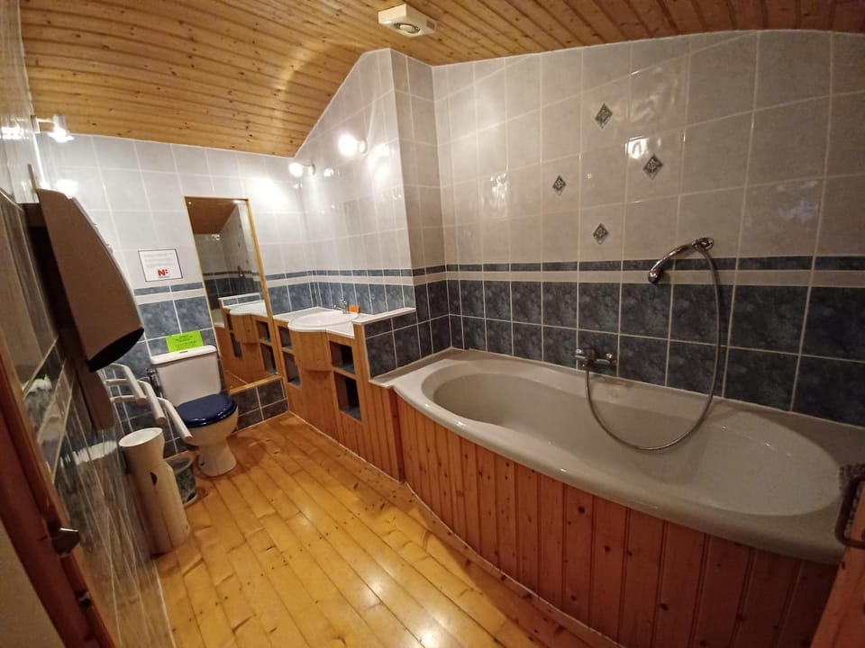 Bathroom, Bath