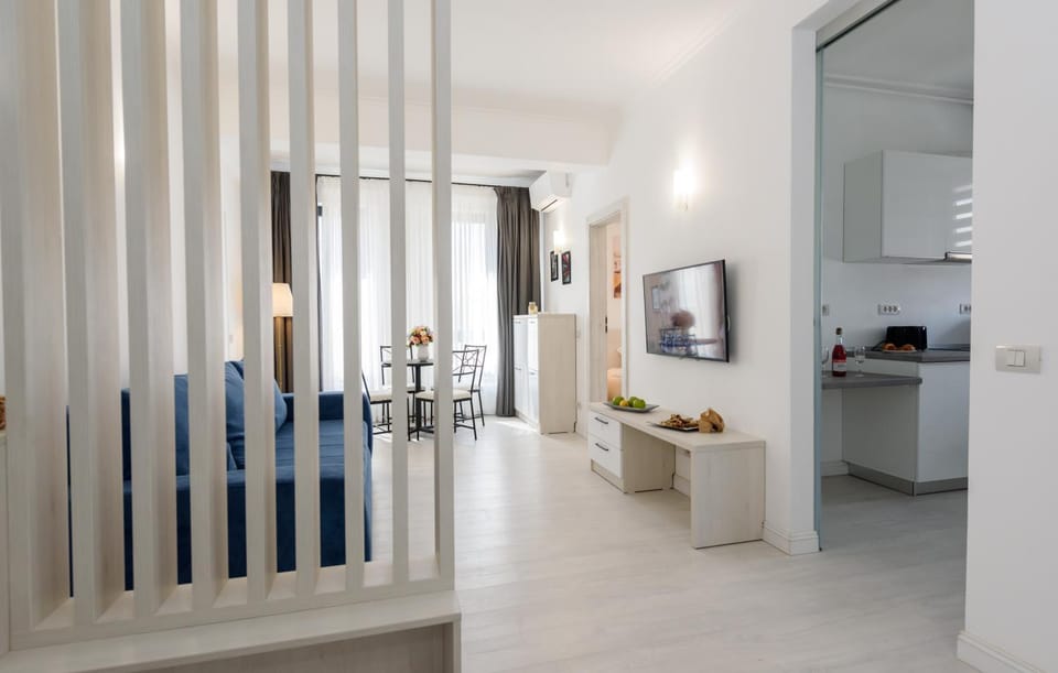 TV and multimedia, Living room, air conditioner