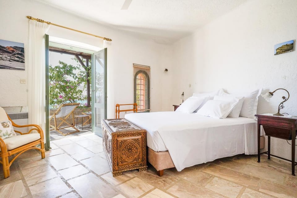 Exquisite beachfront mansion Villa in Decentralized Administration of the Aegean