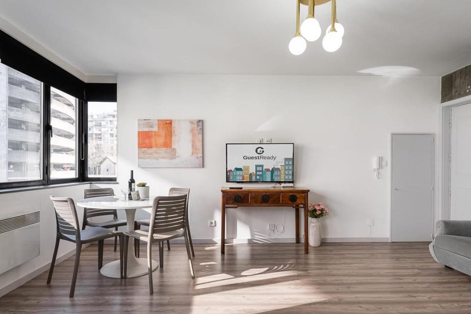 GuestReady - Grayscale Apartment in Porto