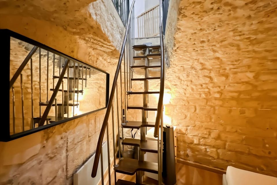 A unique duplex in the heart of Montorgueil Apartment in Paris