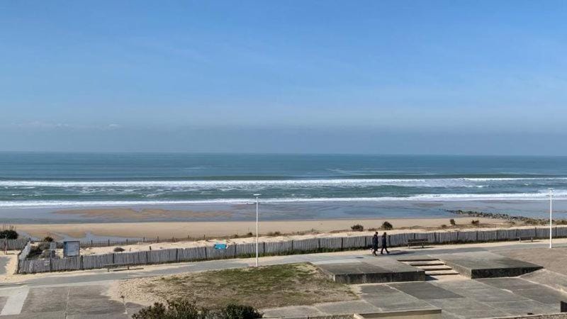 FRONT DE MER T2 OCEANIDES - vue Océan, parking privé Apartment in Lacanau