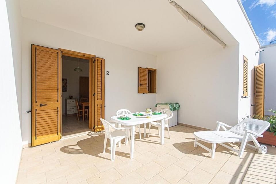 Patio, Day, View (from property/room), Balcony/Terrace, Dining area, sunbed