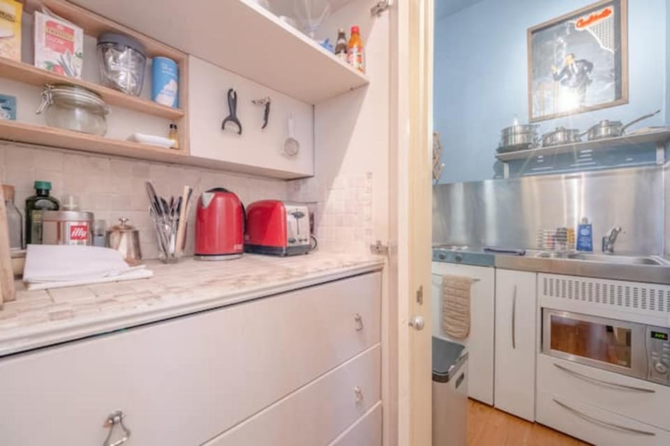 Quaint and Central Studio Flat - Chelsea Apartment in City of Westminster