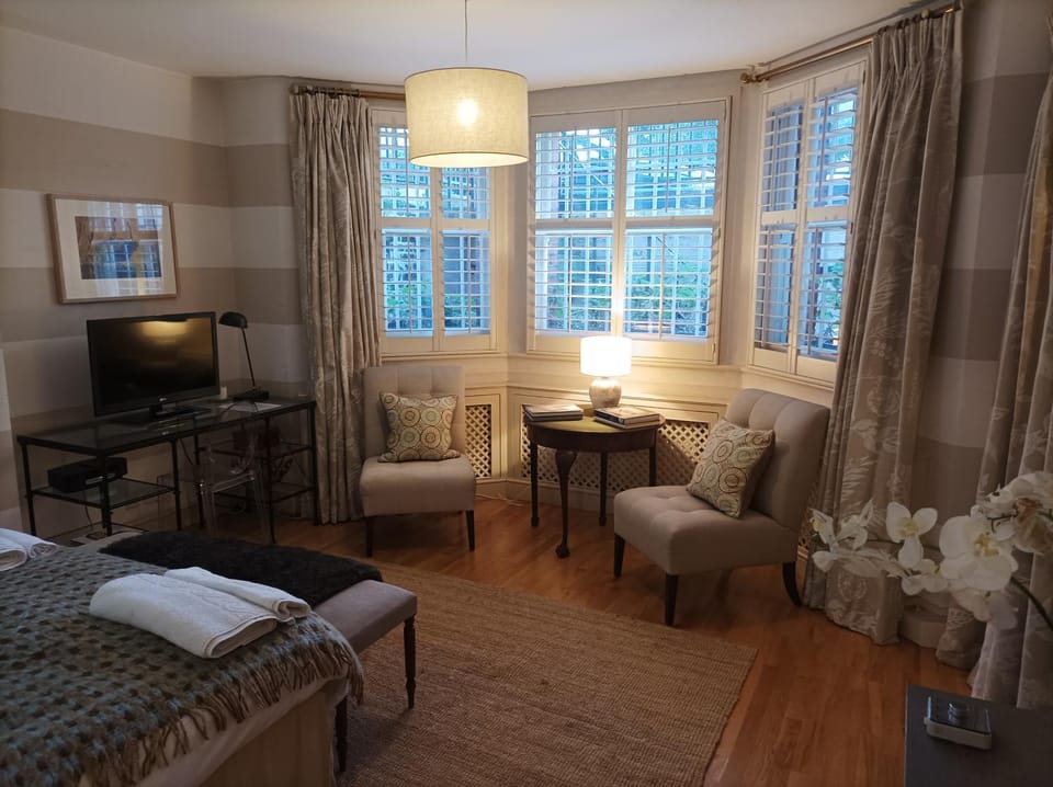 Quaint and Central Studio Flat - Chelsea Apartment in City of Westminster