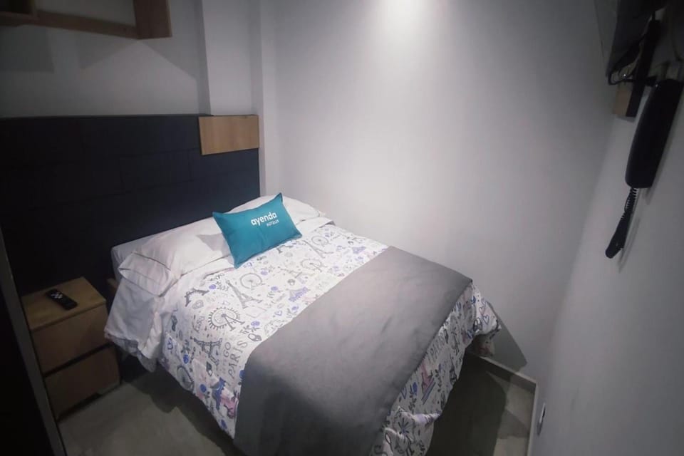 Bed, Photo of the whole room