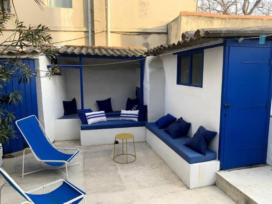 Patio, sunbed
