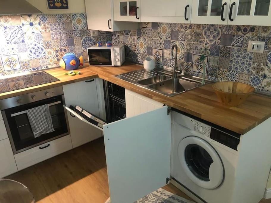 Kitchen or kitchenette, dishwasher, minibar, pet friendly, stove