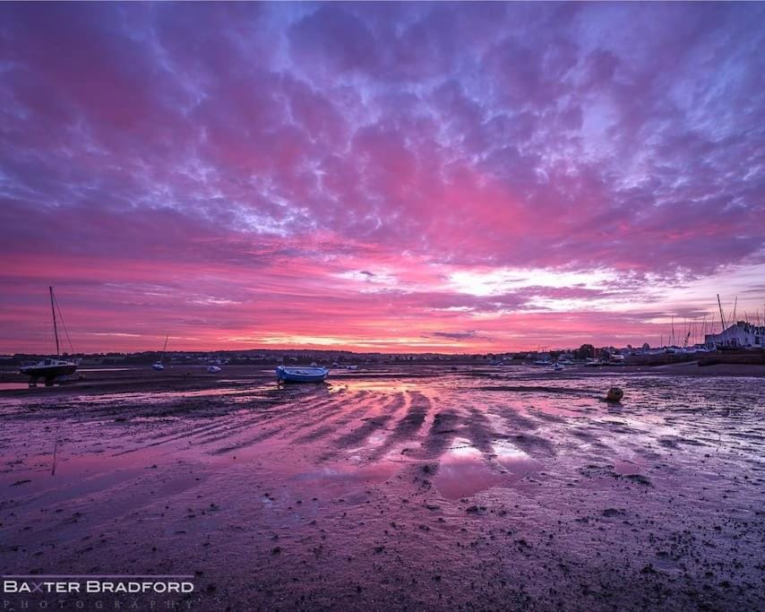 The Beach House-Devon- On the beach- sleeps 20 House in Exmouth