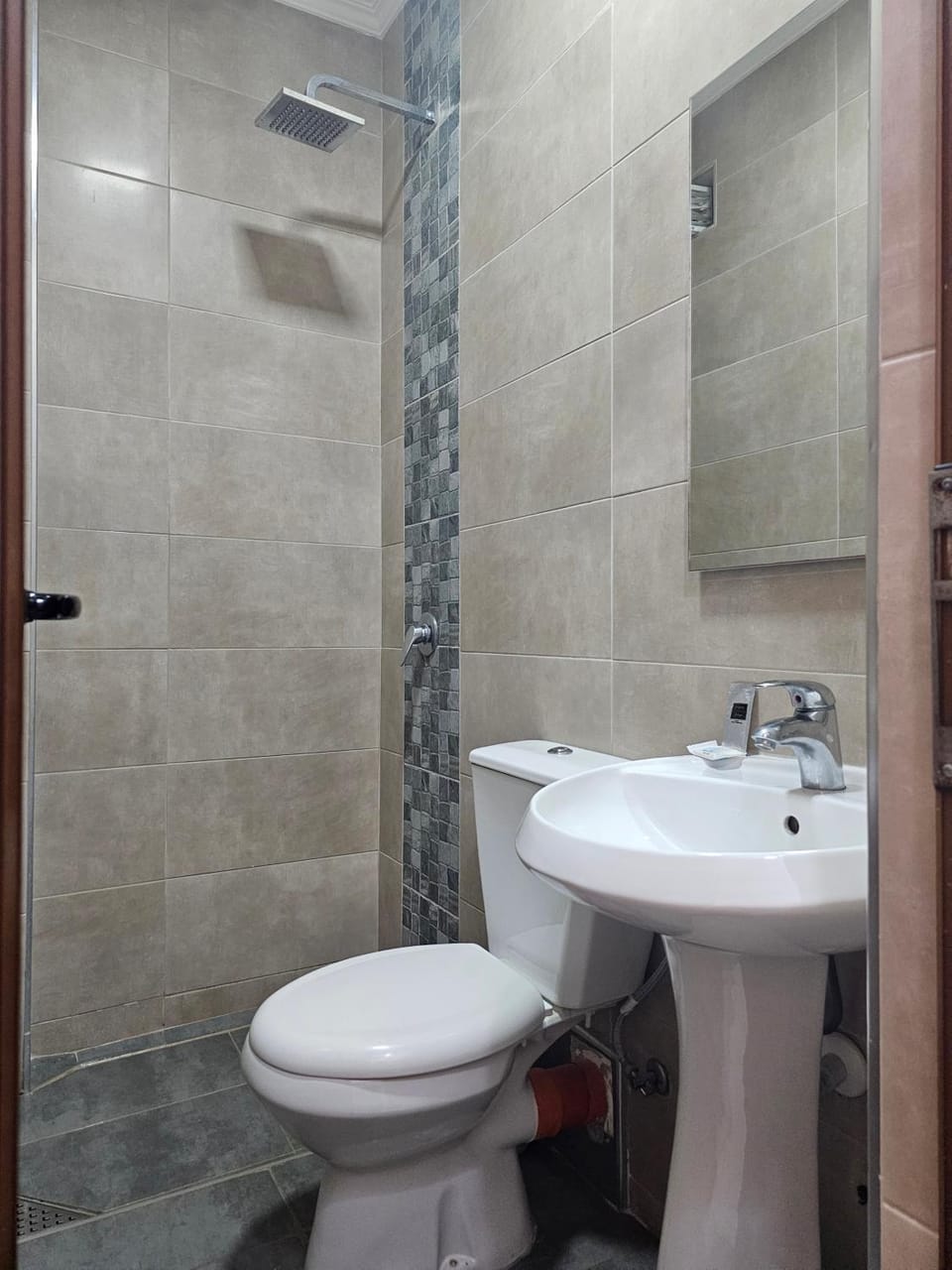 1Bed Beachfront with SeaView Balcony - 5minToBeach Apartment in Sarandë