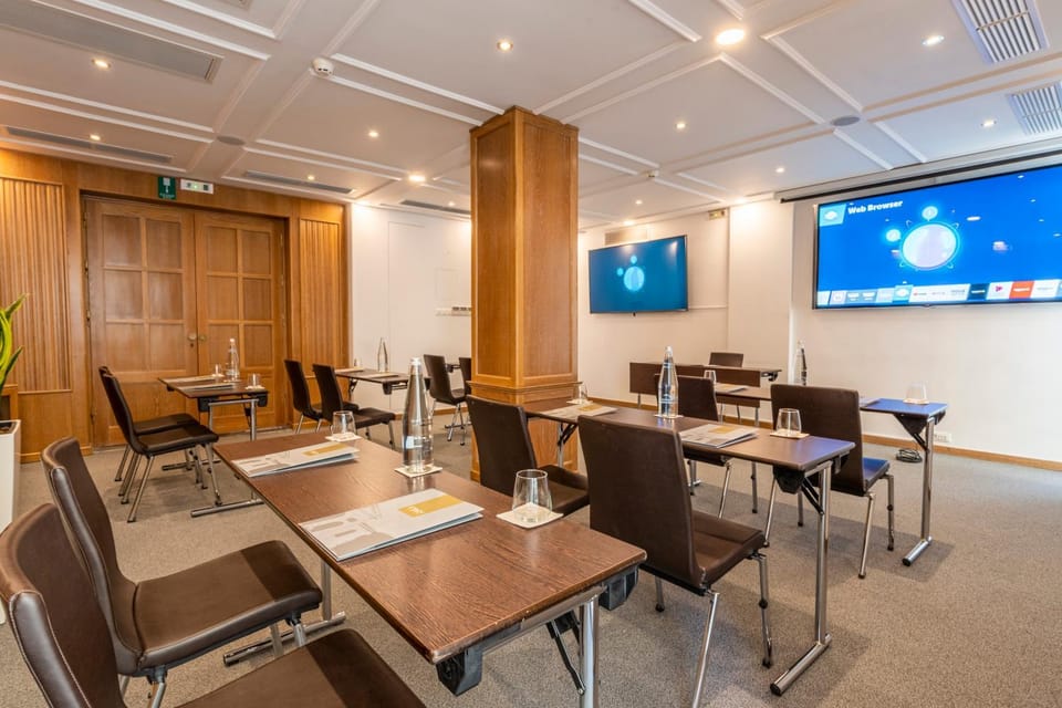 Meeting/conference room