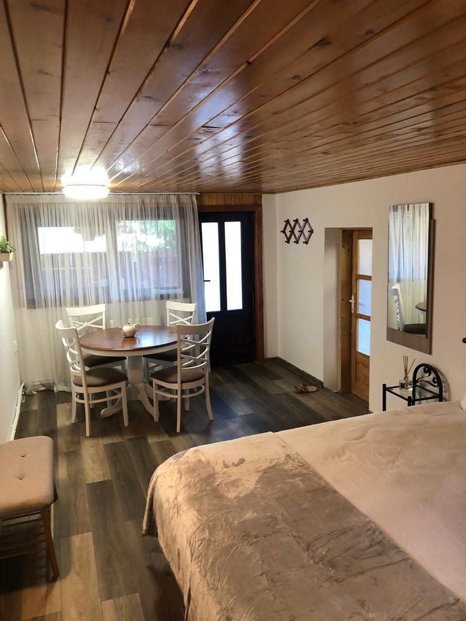 Seating area, Dining area, Bedroom