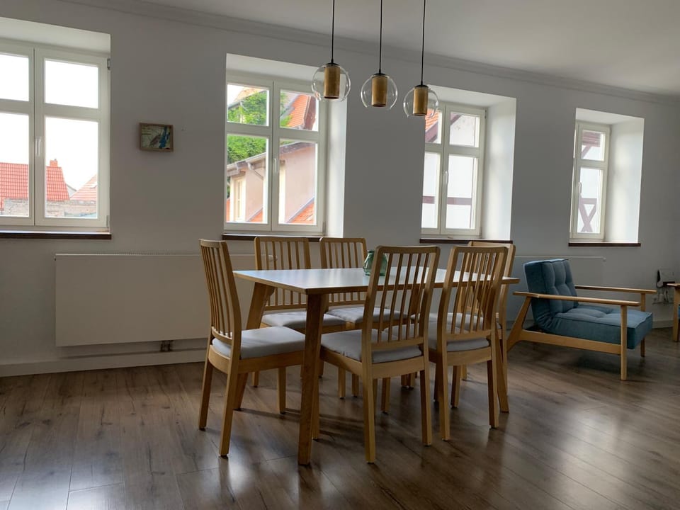 Living room, Seating area, Dining area