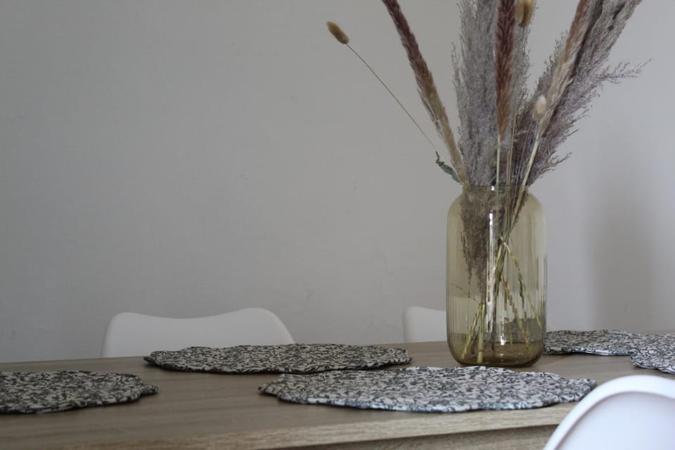 Decorative detail, Lunch