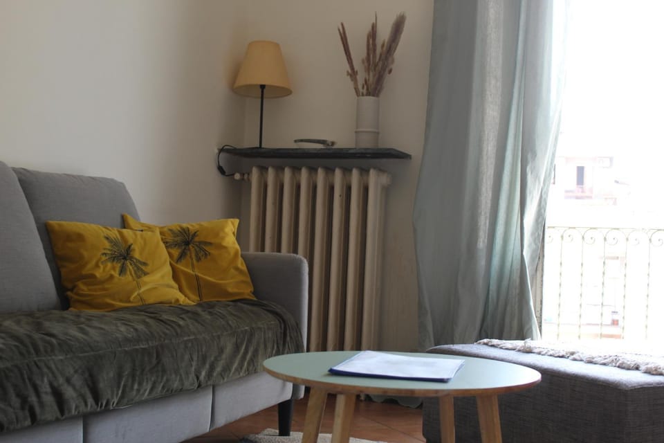 Living room, Lounge or bar