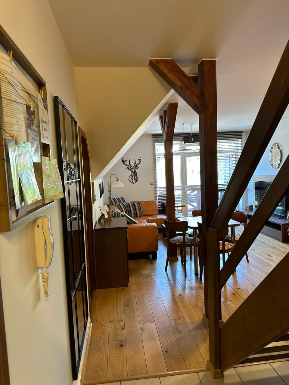 Living room, Photo of the whole room, Dining area