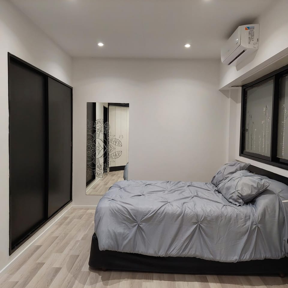 Bed, Photo of the whole room, Bedroom, wardrobe, air conditioner