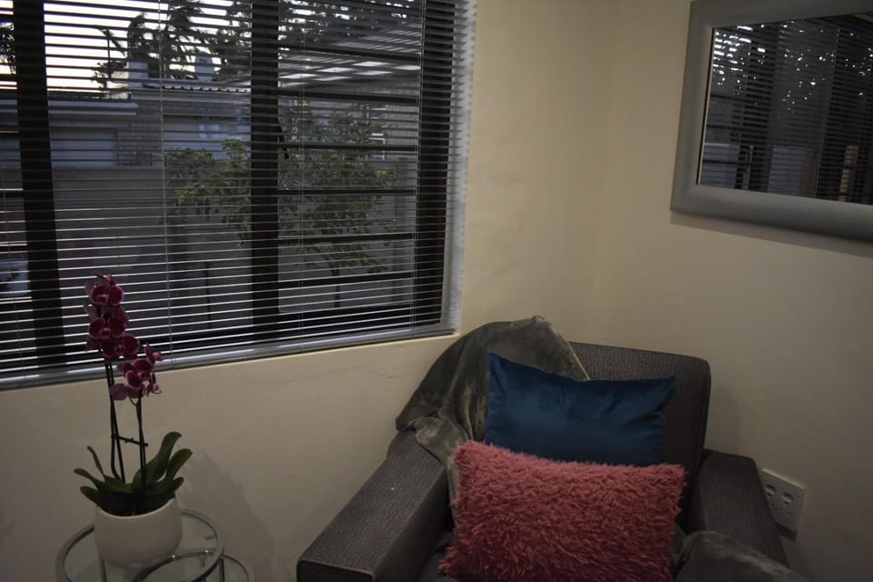 Langbeentjie Inn Two Point O Apartment in Cape Town